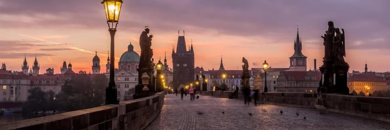 Ile kosztuje nocleg w Pradze? Zaskakujące ceny i porady na budżet Ile kosztuje nocleg w Pradze? Zaskakujące ceny i porady na budżet