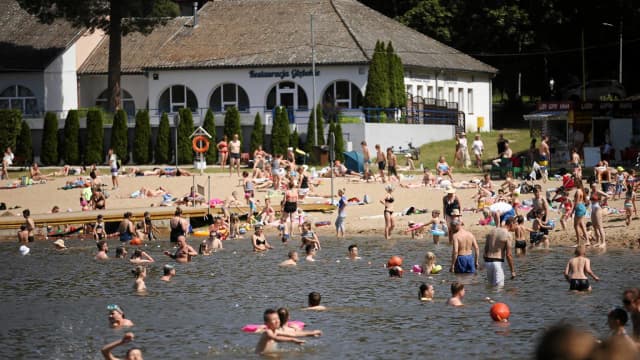 Od kiedy można się kąpać w morzu? Sprawdź temperatury i bezpieczeństwo Od kiedy można się kąpać w morzu? Sprawdź temperatury i bezpieczeństwo