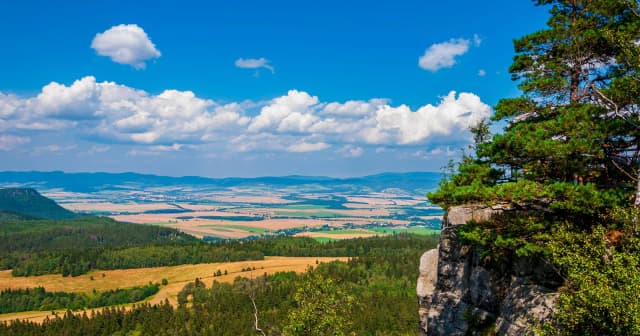 Polanica-Zdrój: Odkryj tajemnice gór Stołowych i Bystrzyckich Polanica-Zdrój: Odkryj tajemnice gór Stołowych i Bystrzyckich