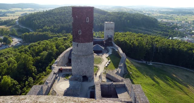 Gdzie w Góry Świętokrzyskie? Odkryj najpiękniejsze miejsca i szlaki Gdzie w Góry Świętokrzyskie? Odkryj najpiękniejsze miejsca i szlaki